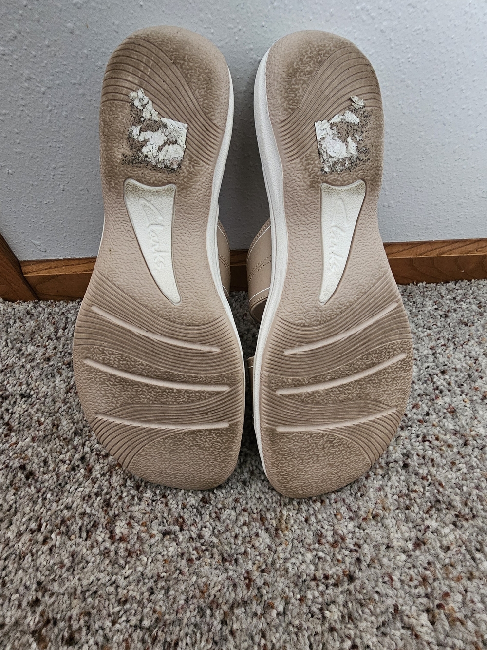 Clarks Beige Cloudsteppers Slide Sandals with Dual Straps - Picture 6 of 7